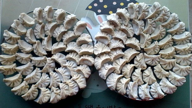 香菇猪肉饺子的做法