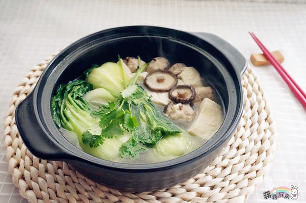 砂锅冻豆腐肉丸汤的做法
