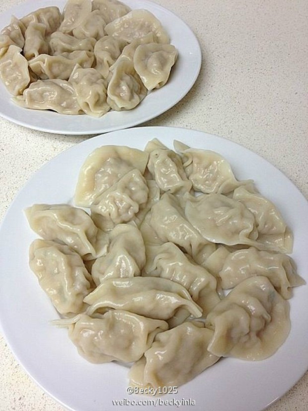 猪肉酸菜饺子的做法