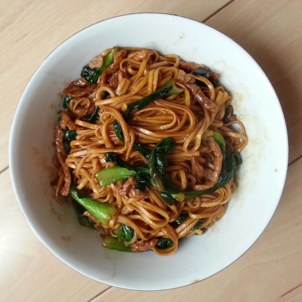 青菜肉丝炒面的做法