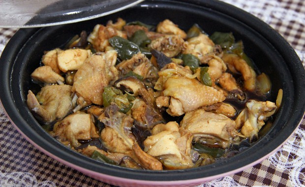 黄焖鸡米饭(塔吉锅)的做法