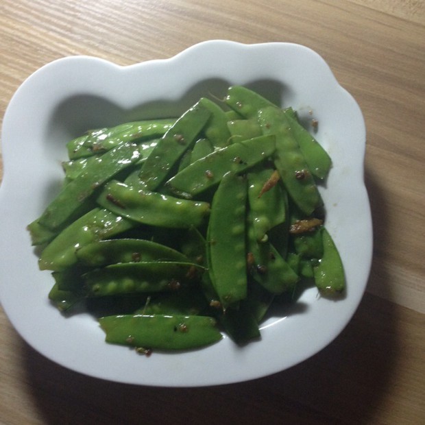 清炒荷兰豆的做法