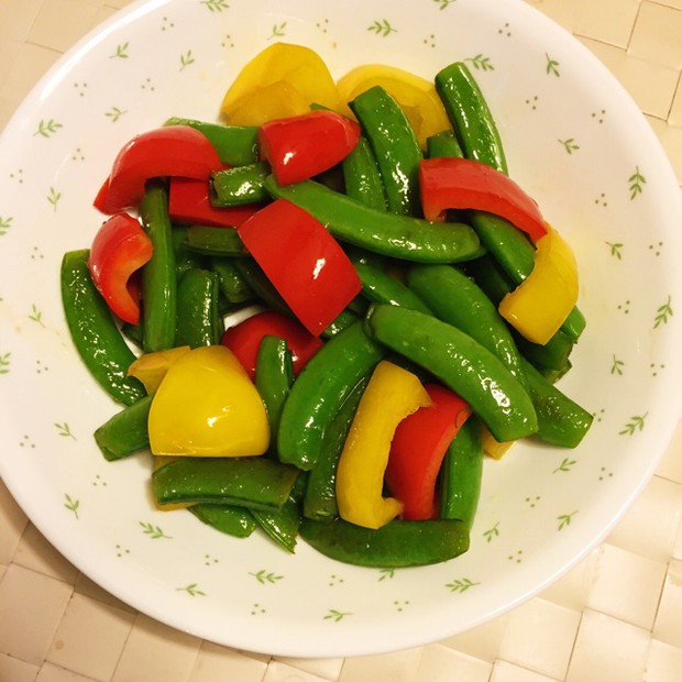 彩椒炒甜豆的做法