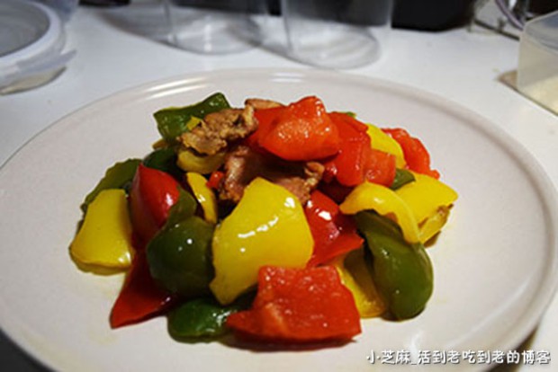彩椒炒肉片的做法