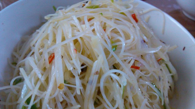 呛拌土豆丝的做法