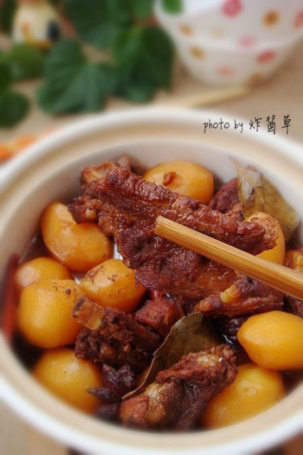 排骨炖小土豆的做法