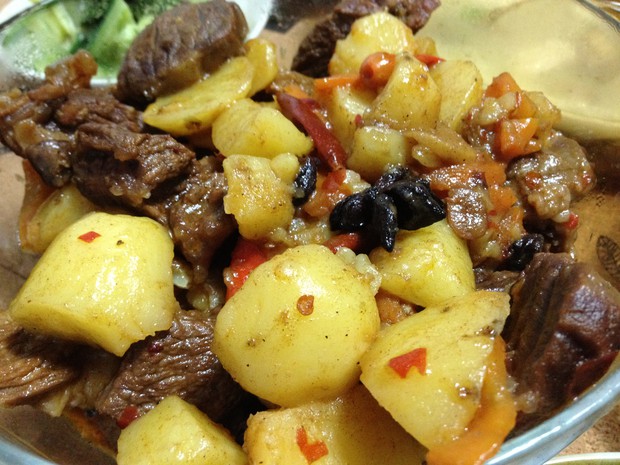 土豆炖牛肉的做法
