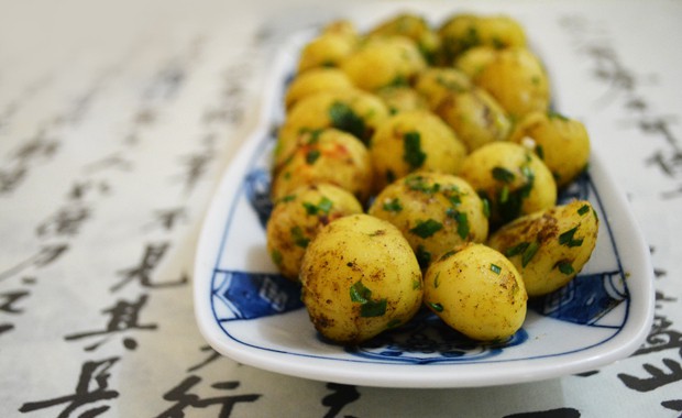 青葱黑椒滚土豆的做法