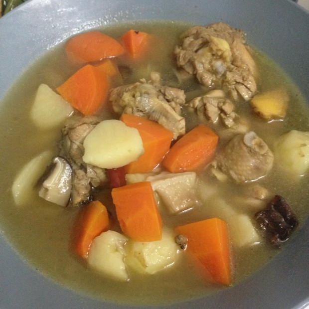 土豆炖鸡的做法