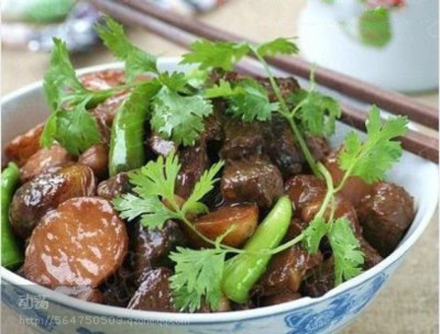 酱焖牛肉小土豆的做法