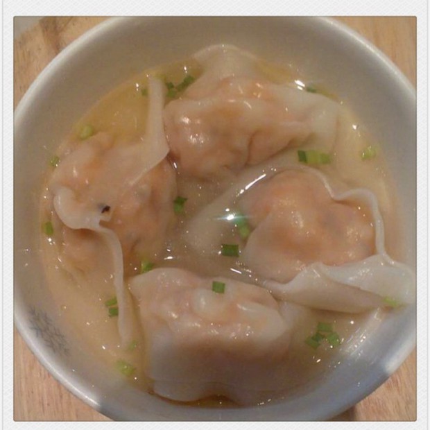 虾仁鸡汤馄饨的做法