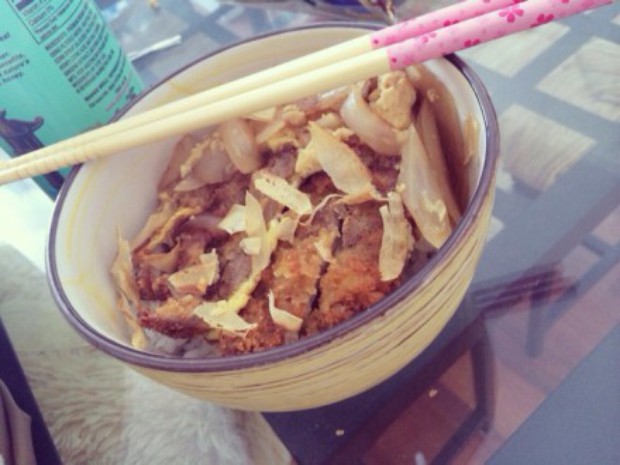 猪排丼(炸日式猪排盖浇饭)的做法