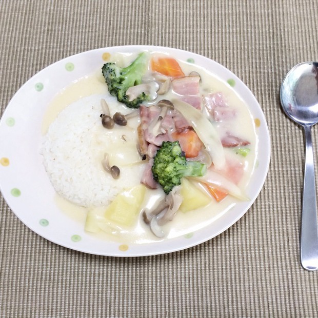 芝士培根蔬菜盖饭的做法