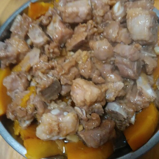 南瓜蒸排骨的做法