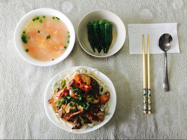 牛肉盖浇面的做法