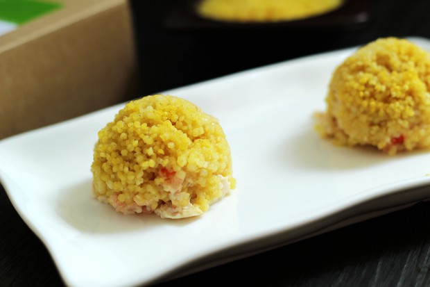 小米豆腐虾仁丸子的做法