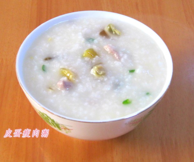 皮蛋瘦肉粥的做法