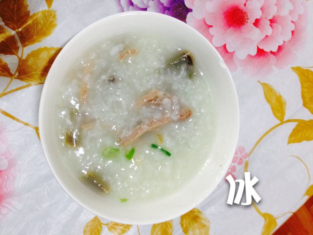 皮蛋瘦肉粥的做法