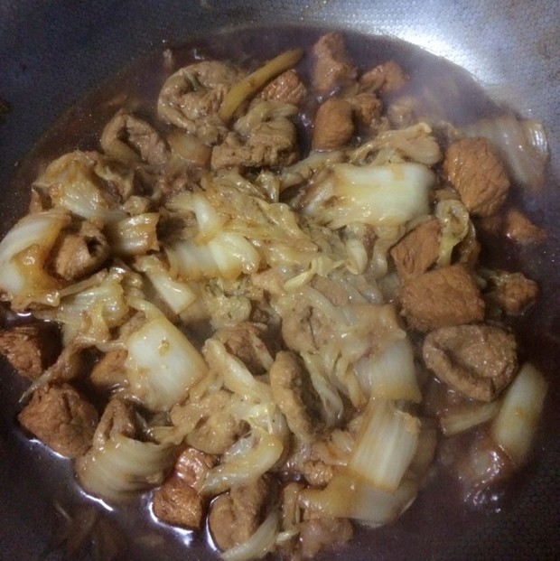 大白菜豆泡烧肉的做法