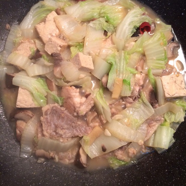 鲶鱼白菜炖冻豆腐的做法