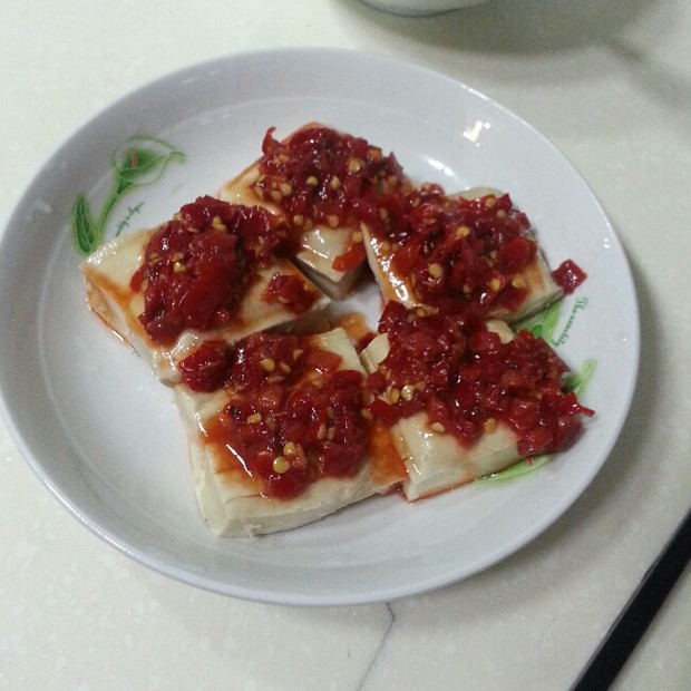 剁椒蒸臭豆腐的做法