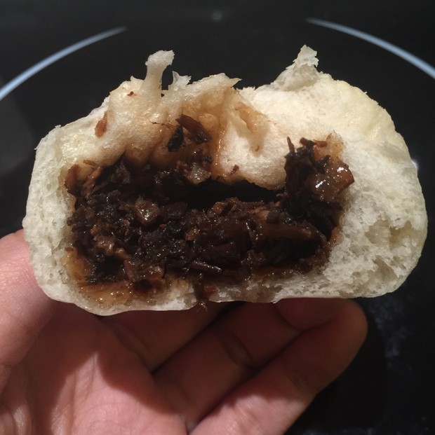 鲜美无比的梅干菜肉包的做法