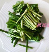 鸭蛋炒韭菜的做法步骤1