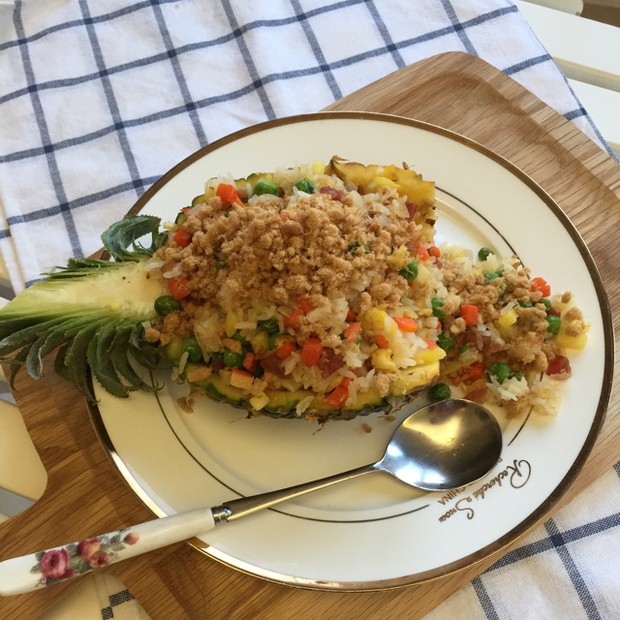 菠萝炒饭的做法
