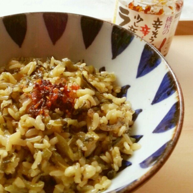 高菜芝麻炒饭的做法