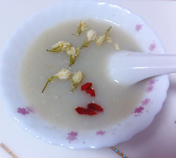 茉莉山药饮的做法