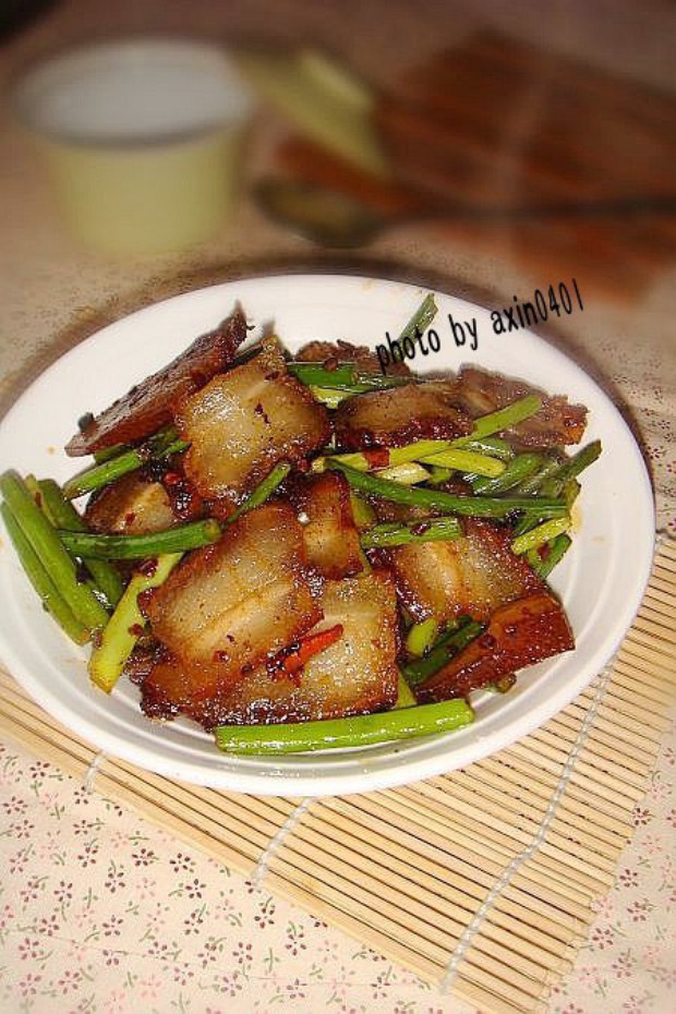 蒜苔炒腊肉的做法