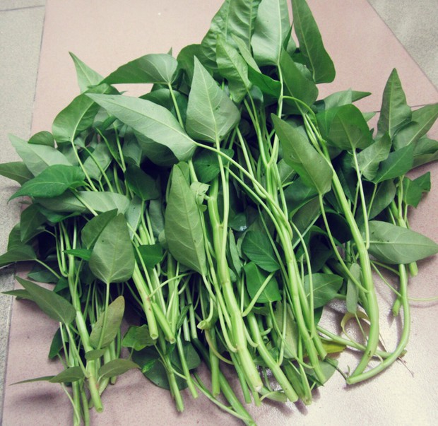 番茄拌空心菜的做法