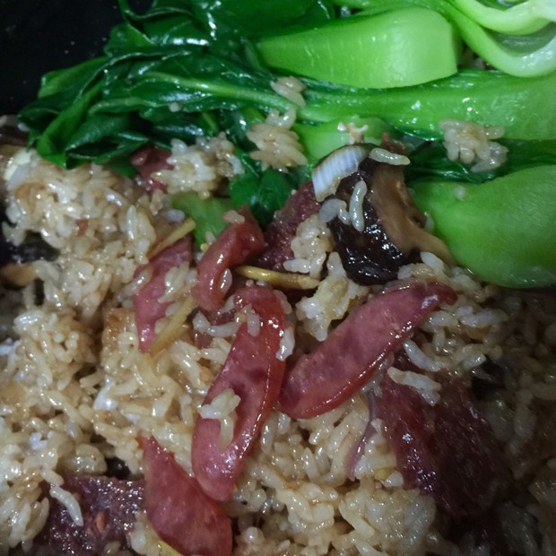 腊味煲仔饭的做法