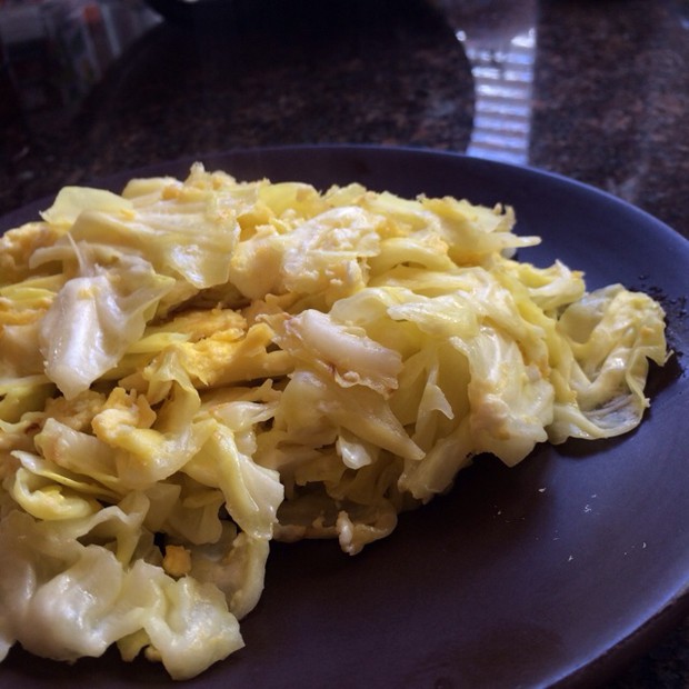 鸡蛋炒包菜(圆白菜)的做法