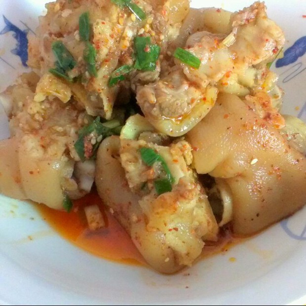 凉拌猪蹄的做法