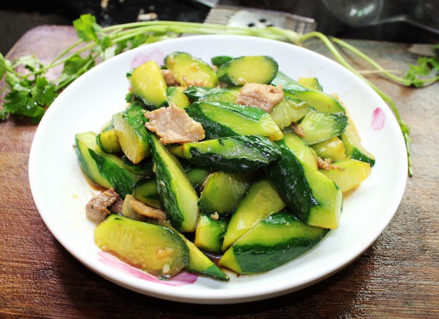 肉片炒青瓜的做法