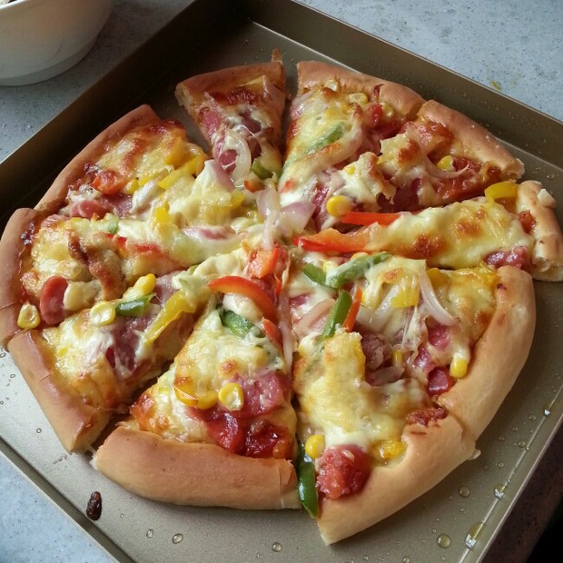 芝心培根香肠pizza的做法