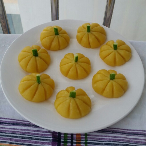 蒸南瓜糯米饼的做法