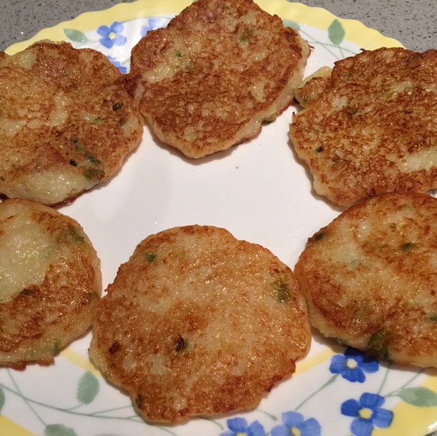 白萝卜土豆饼(宝宝食谱)的做法