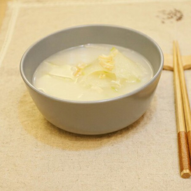 给熬夜族:冬瓜瑶柱汤的做法