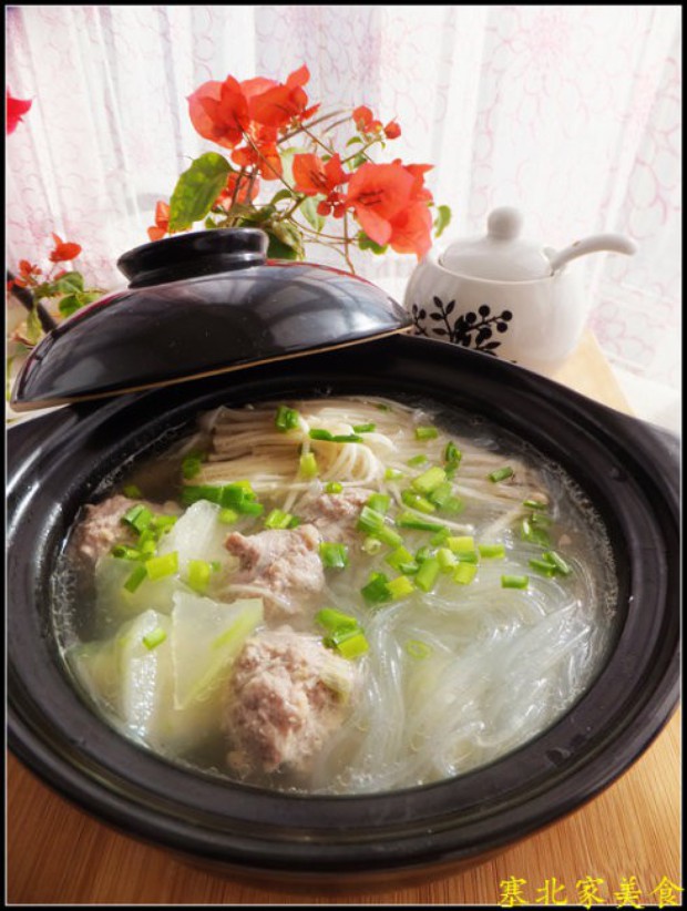 冬瓜金针菇汆丸子的做法