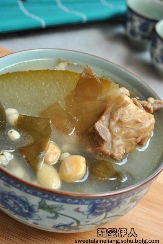 冬瓜海带薏米煲猪骨的做法