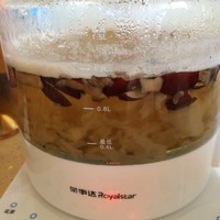 银耳雪梨(养生壶版)的做法步骤1