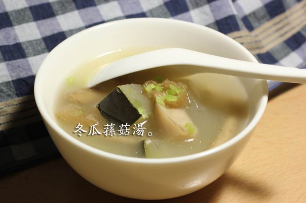冬瓜荪菇汤(素食汤谱)的做法