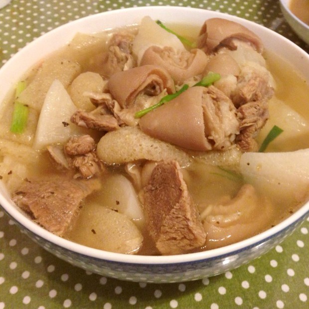 萝卜竹荪炖羊肉的做法