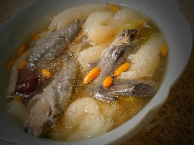 养生竹荪乌骨鸡汤(竹丝鸡)的做法