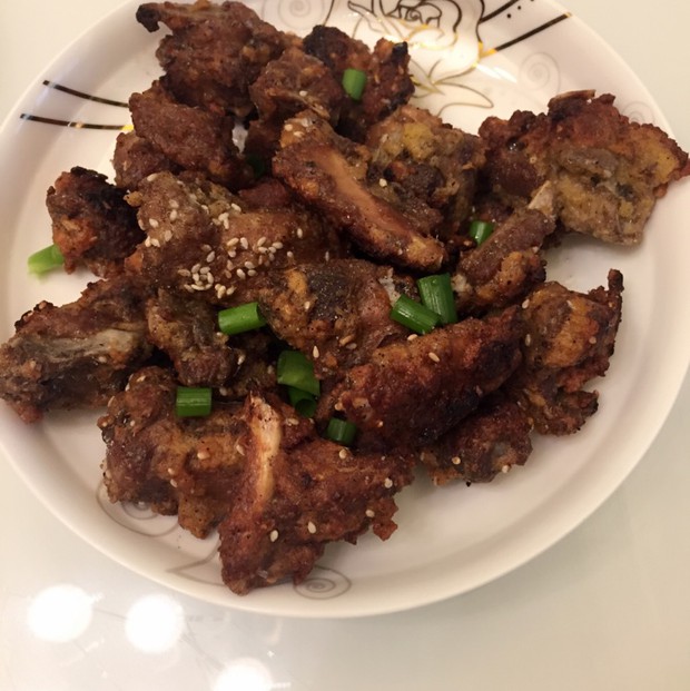 椒盐排骨的做法