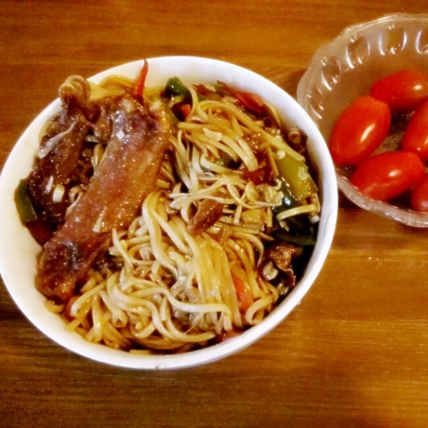 卤味炒面(解决不想吃的食材)的做法