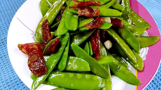 腊肠荷兰豆的做法