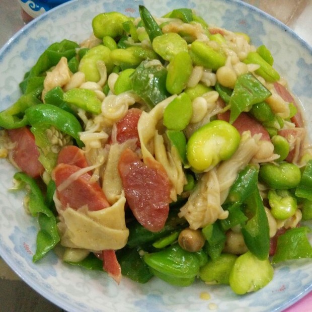 清炒蚕豆青椒火腿金针菇的做法